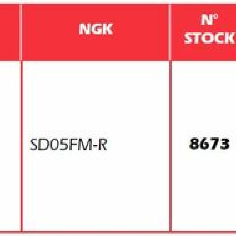 NGK 8673 : Pipa de bujía NGK - SD05FM-R